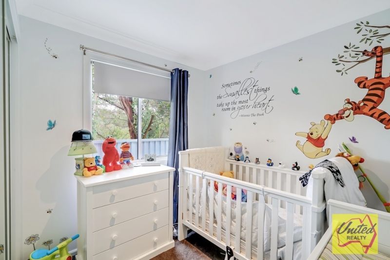 25 McIntosh Street, The Oaks United Realty