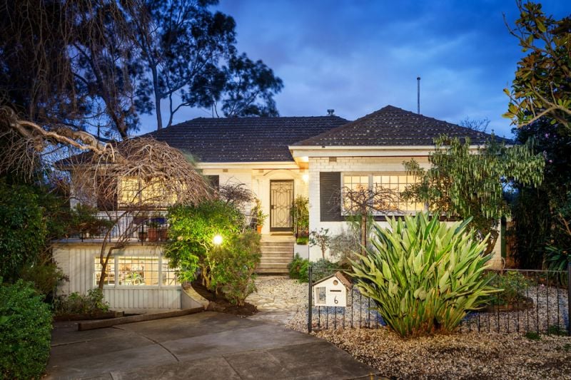 6 Cameron Court