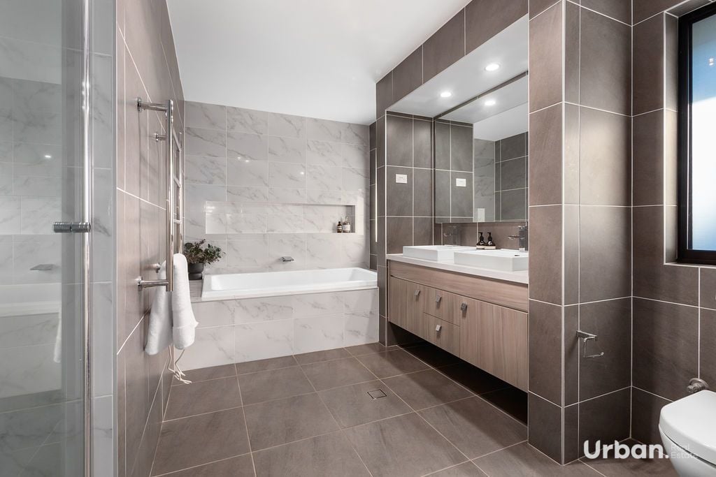 Colebee 40 Medallist Parade