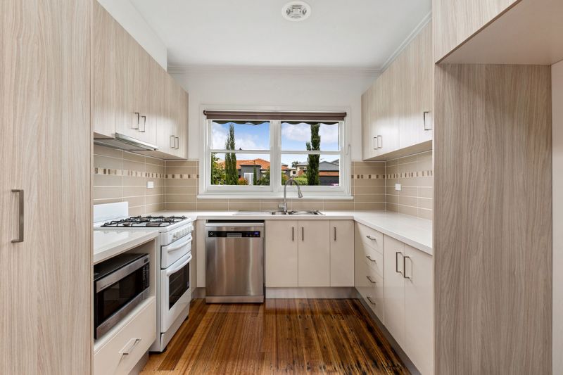 9 Dongola Road, West Footscray - Thumbnail 7