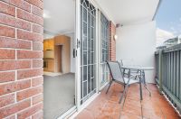 2/13 Ernest Street, Crows Nest