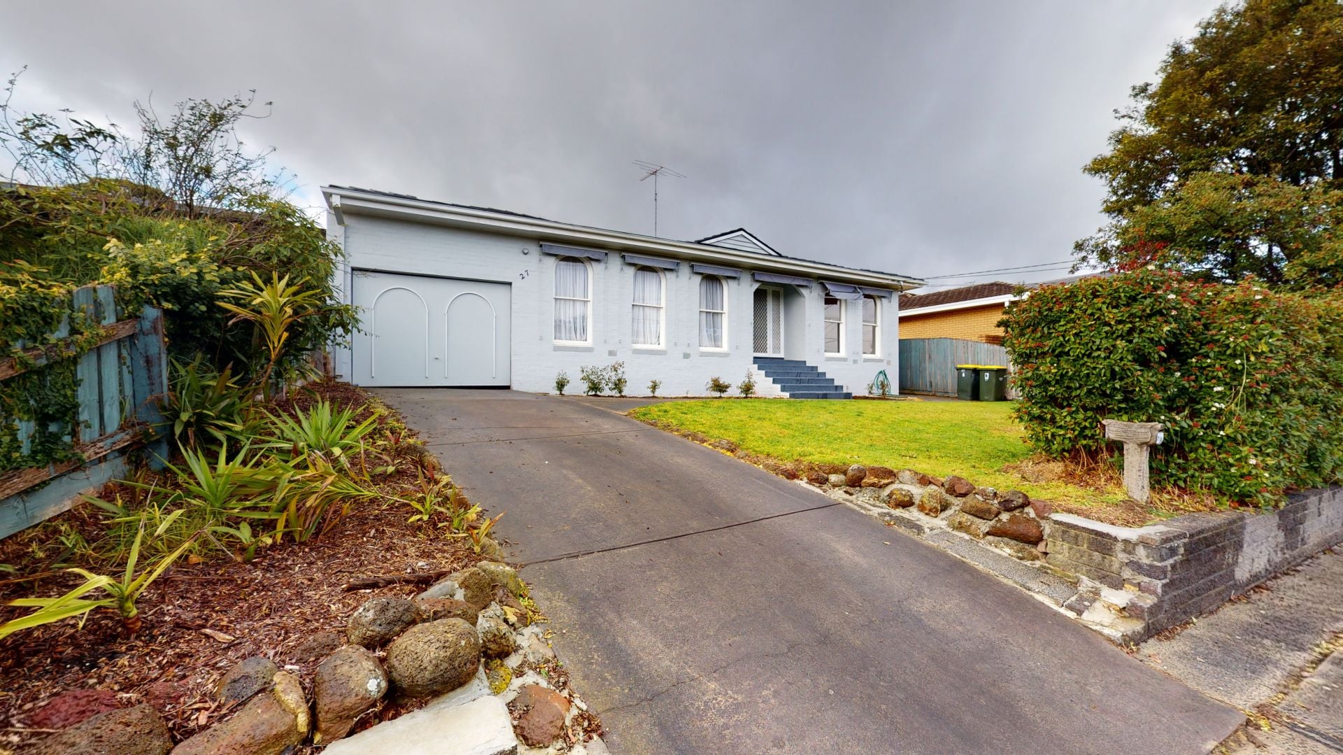 27 Stanley Road, Vermont South VIC