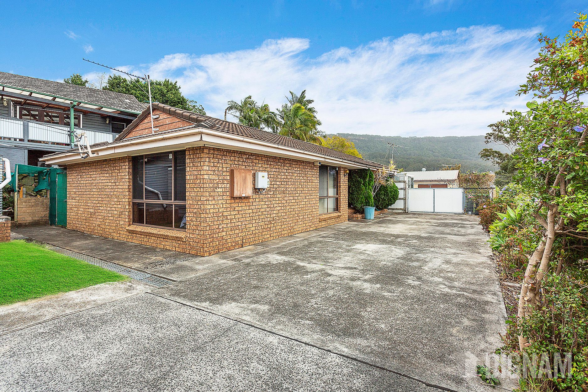 77 Princes Highway, Thirroul NSW