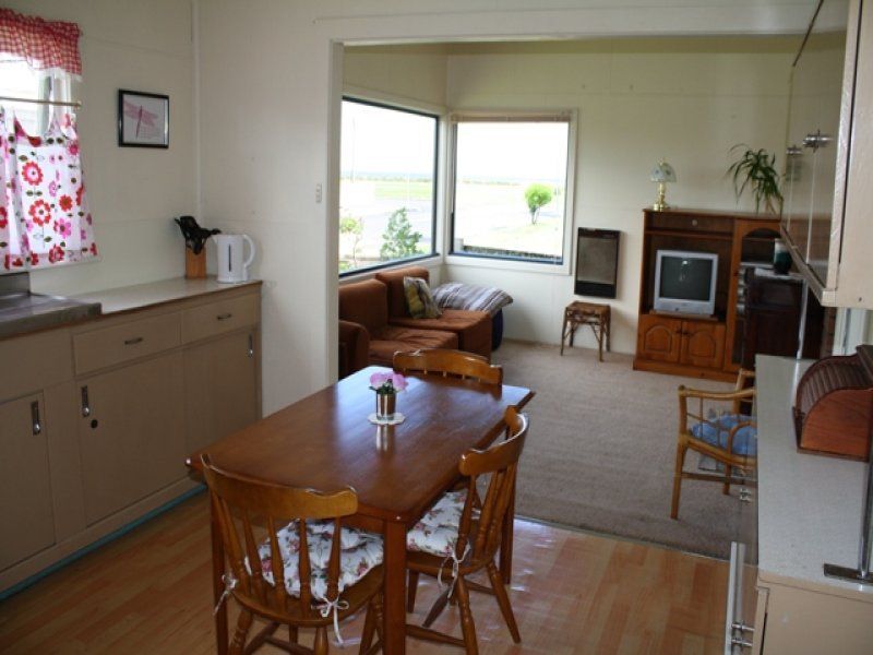 98 Meylin Street PORT MACDONNELL SA, Port Macdonnell - Thumbnail 5
