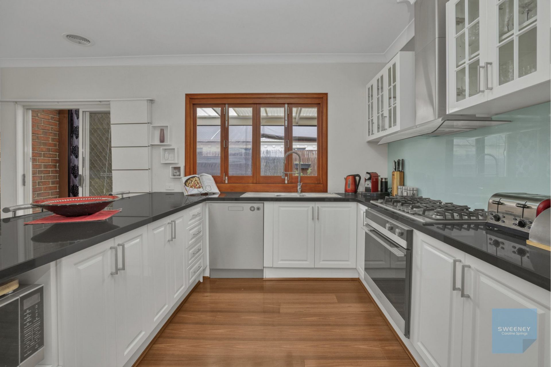 72 Chisholm Drive, Caroline Springs - Thumbnail 3