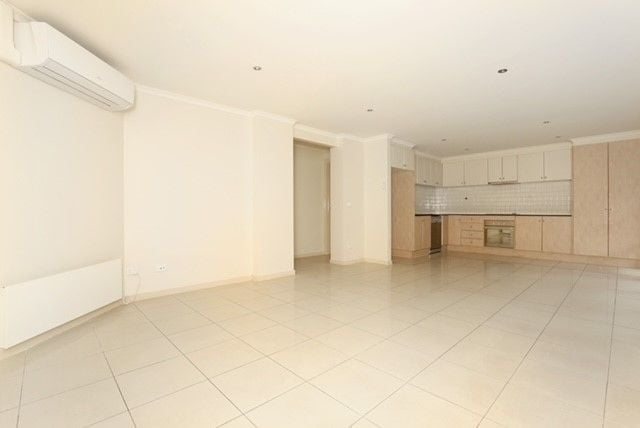 Large Modern Apartment