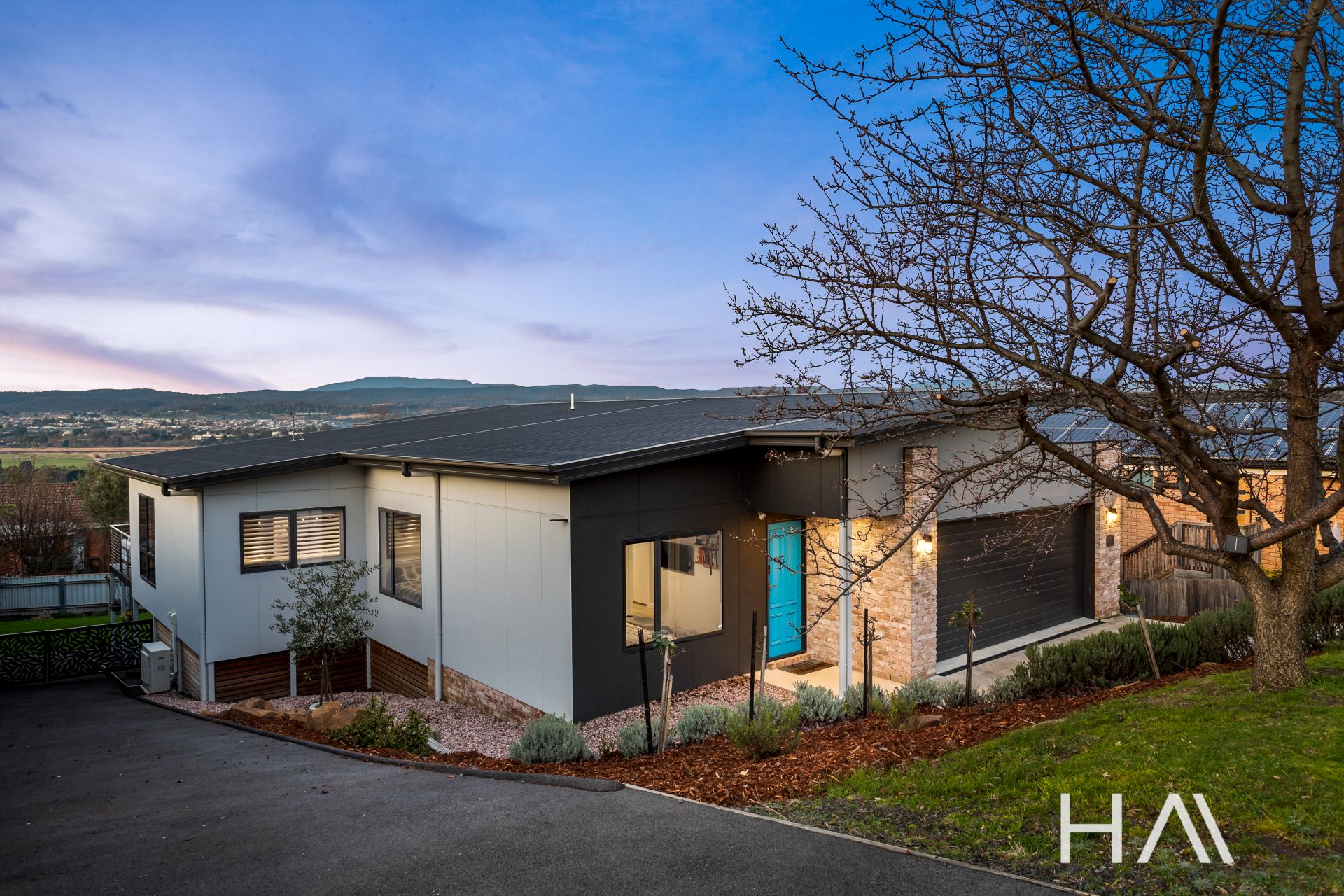 4 Tamar Rise, Riverside Harrison Agents