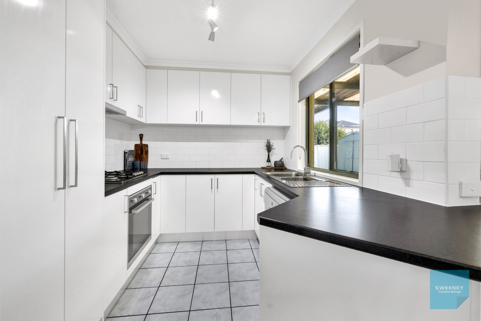 14 Sharrock Close, Caroline Springs - Thumbnail 4