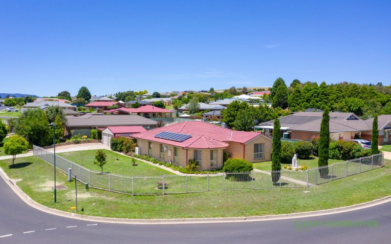 Smile Elite Real Estate For Sale 1 Emerald Drive Kelso Nsw