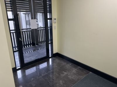 TIDY OFFICE IN SOUTH BRISBANE