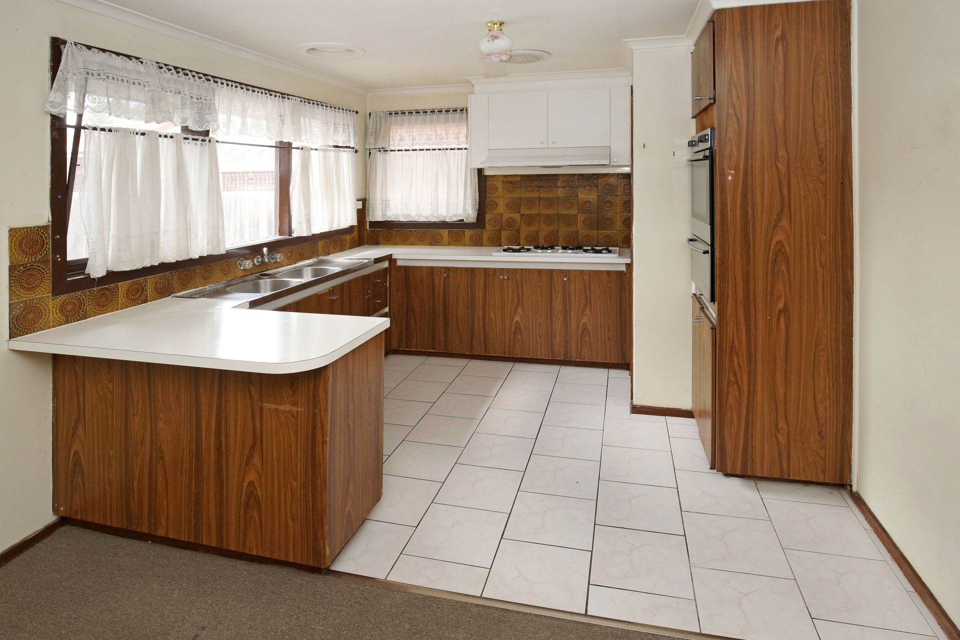 CENTRALLY LOCATED FAMILY HOME    *Insp Tue 24th Oct @ 5:00pm*