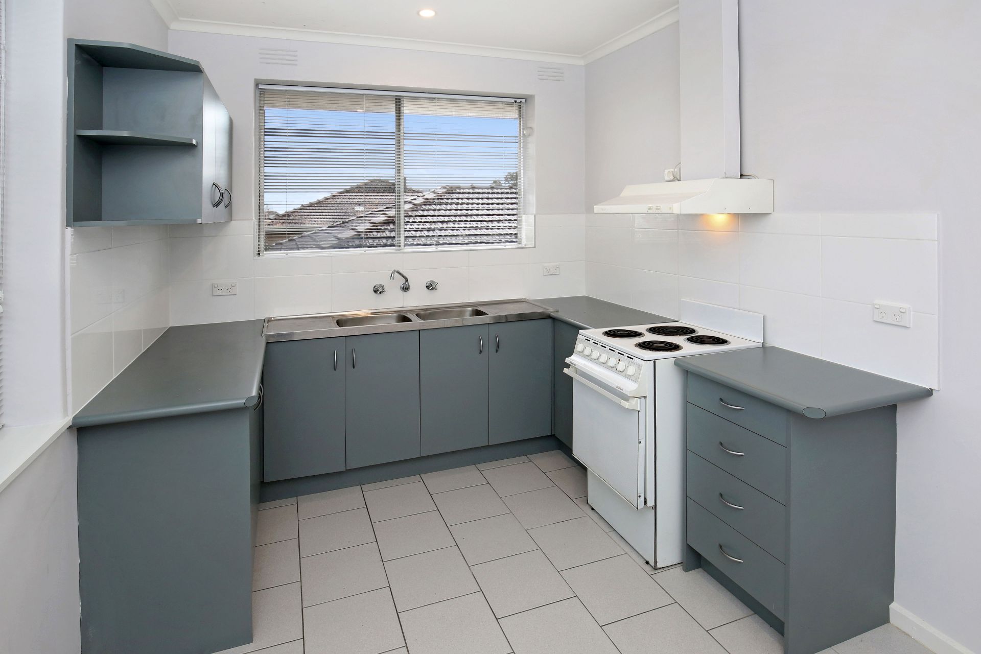 Spacious Two Bedroom Apartment in Great Location!