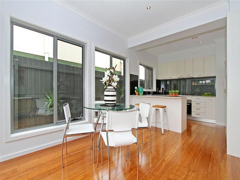 PRESTIGE, STYLE AND SUNFILLED COURTYARD
