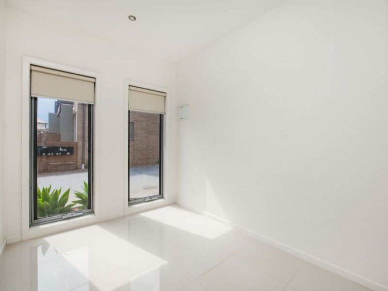 1/19-21 The Avenue, Caroline Springs - Thumbnail 6