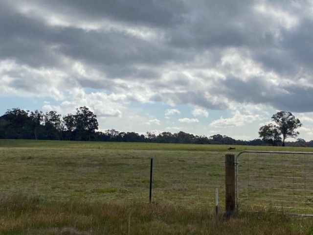 Lt 3 secB/ Racecourse Road, Redbank VIC 3477