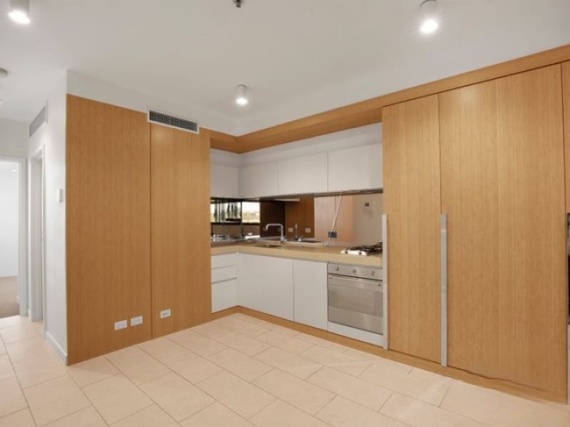 612/1 Clara Street, South Yarra - Thumbnail 4