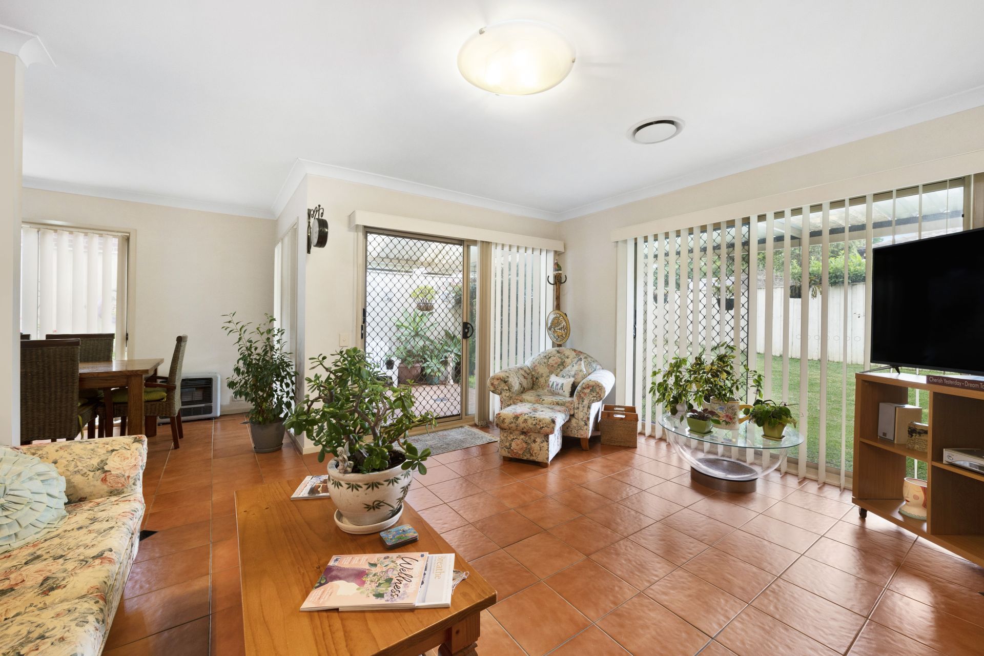 Real Estate For Sale 179 Waterworth Drive Mount Annan , NSW