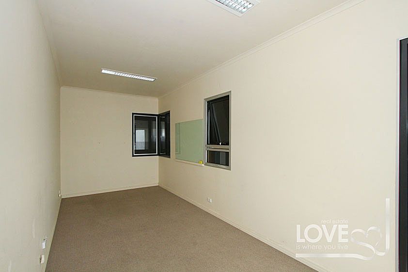 GREAT WAREHOUSE WITH A GREAT RETURN!!!