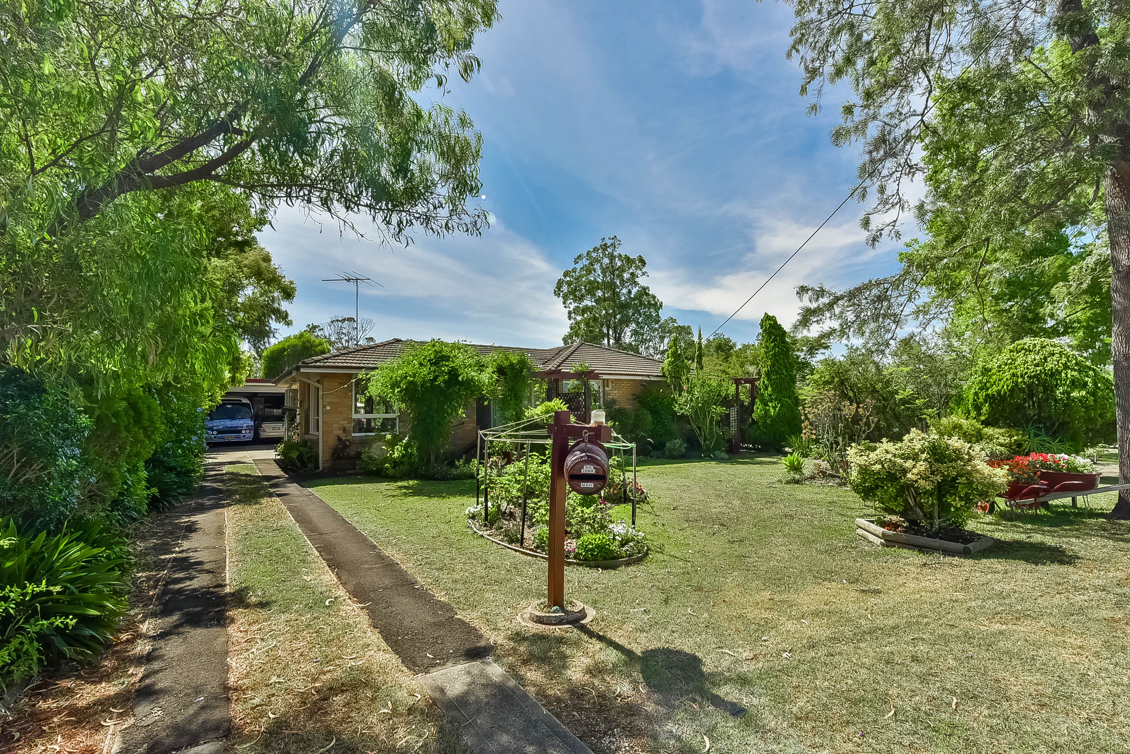 Real Estate For Sale 94 Pindari Ave Camden , Nsw