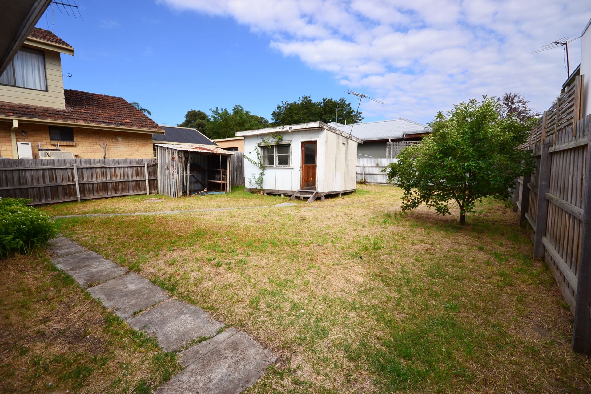 CLOSE TO ALL ENTICING AMENITIES