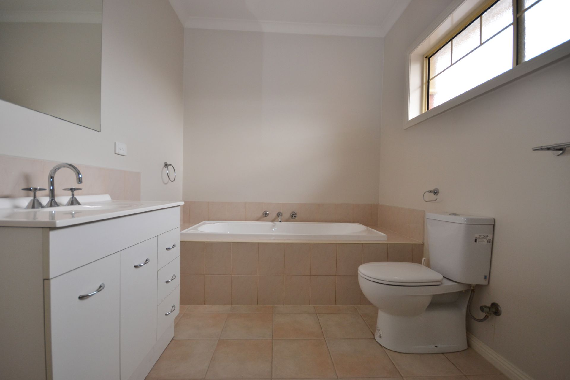 A PROPERTY TO CATCH YOUR EYE