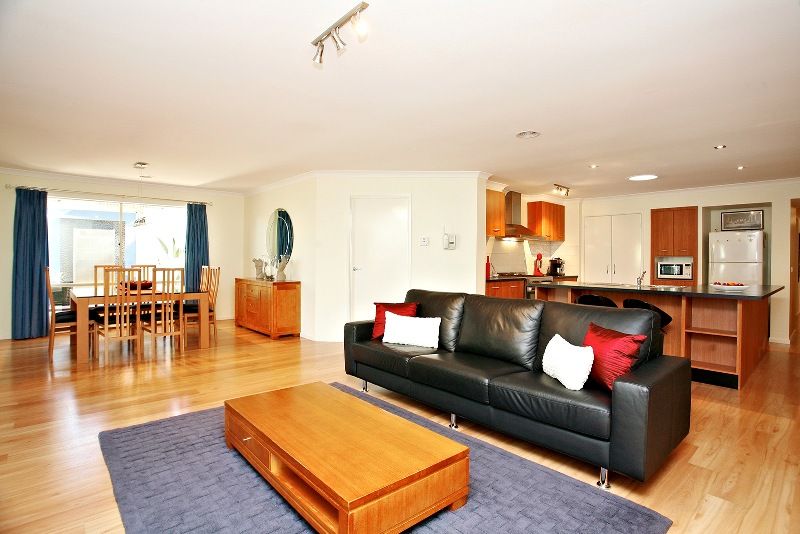 24 Hillcrest Court, Melton West - Thumbnail 3