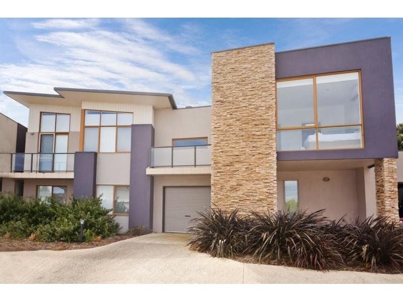 2/110 Tomara Drive BARWON HEADS VIC, Barwon Heads - Thumbnail 2