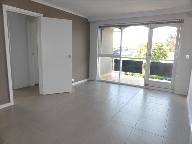 Spacious Two Bedroom Apartment Available