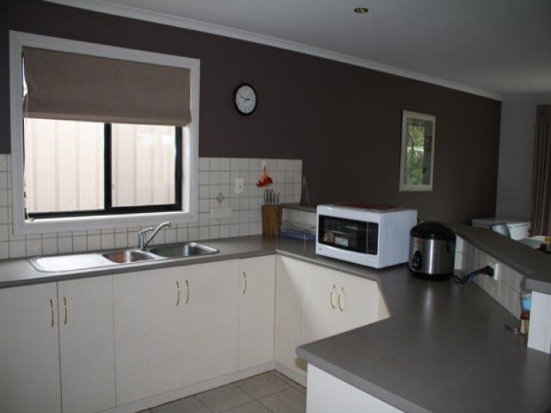 24 Lee Court MOUNT GAMBIER SA, Mount Gambier - Thumbnail 4