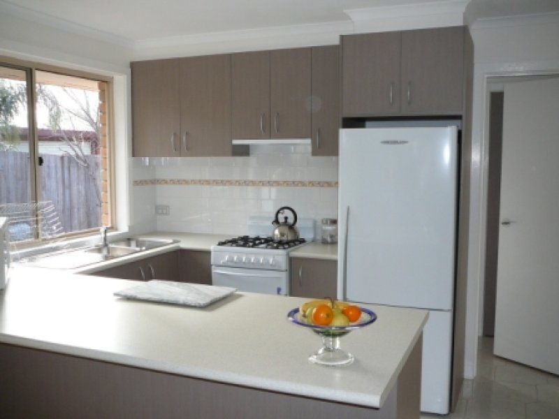 9 Nash Court, Altona Meadows - Thumbnail 2