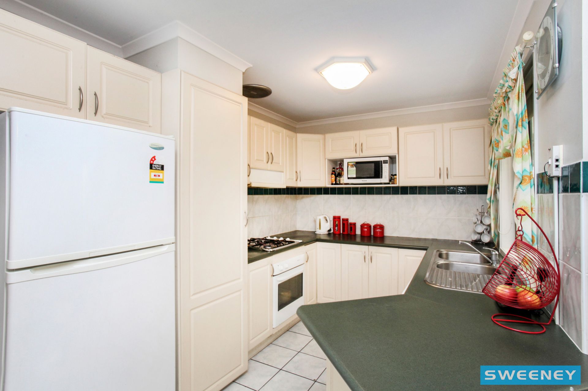 14 Sharrock Close, Caroline Springs - Thumbnail 5