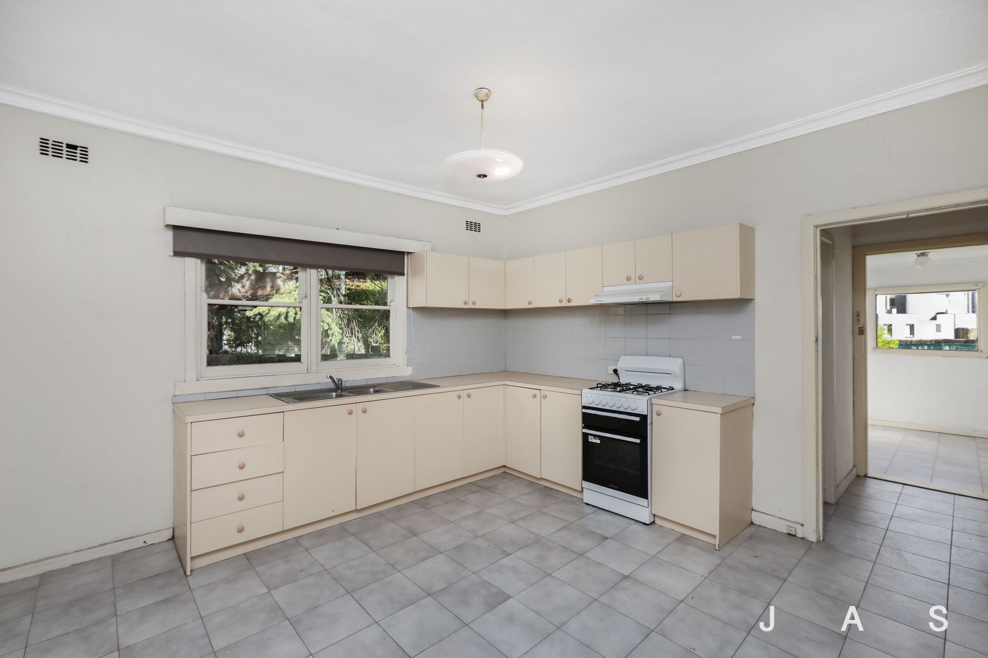 18 Waratah Street West Footscray VIC, West Footscray - Thumbnail 5