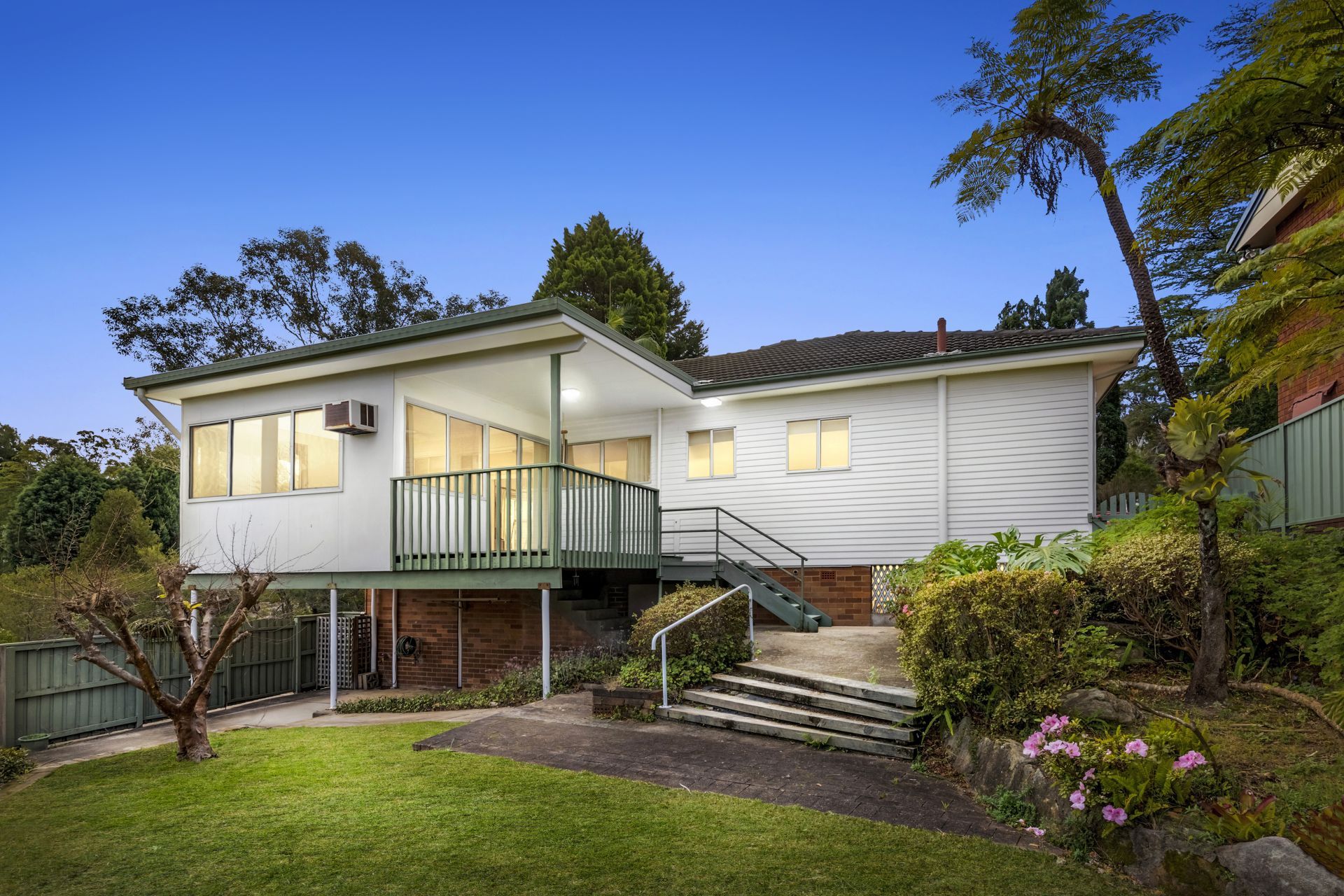 Real Estate For Sale 9 Simon Place Hornsby Heights , NSW