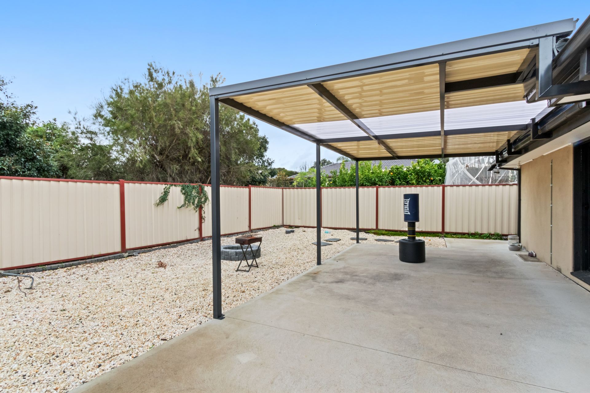 WELCOME TO YOUR MODERN SANCTUARY, WHERE LUXURY MEETS CONVENIENCE AT EVERY TURN