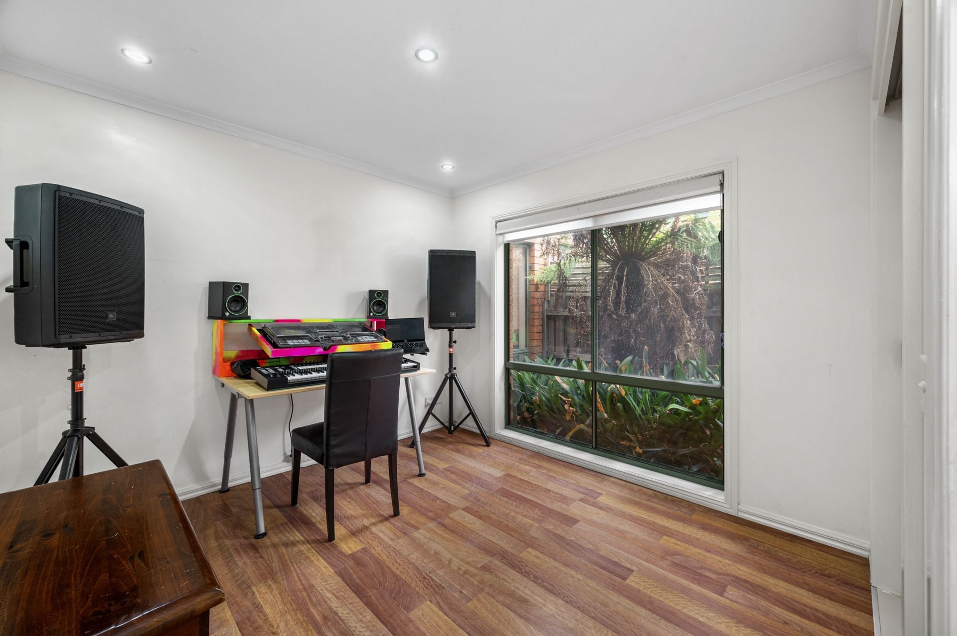 AFFORDABLE START IN A GREAT LOCATION