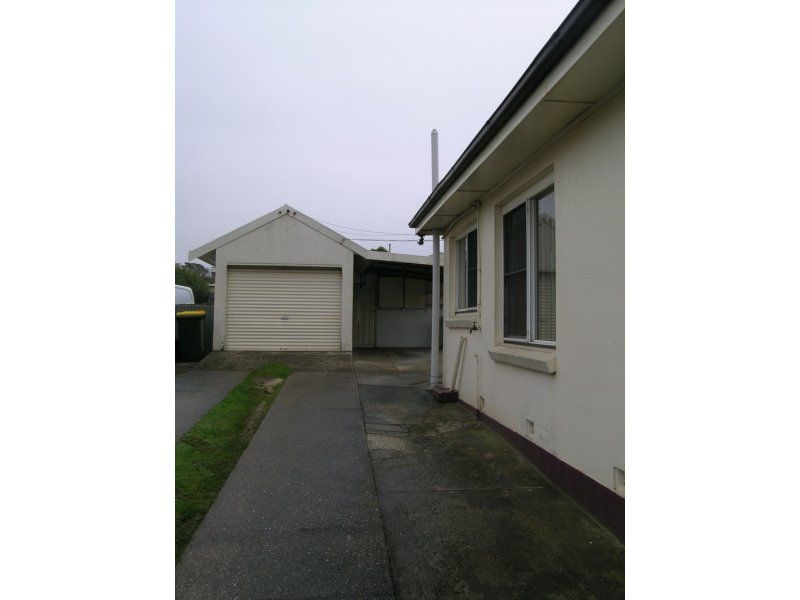 2
 
 
 
  
 
 
 1
 
 
 
  
 
 
 4
 
 
 
 
 
 
 
 27 Watkinson Street, DEVONPORT TAS 7310, Devonport - Thumbnail 4