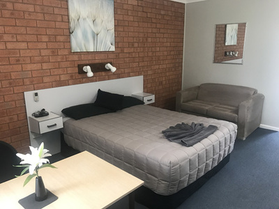 MOTEL FOR SALE - BUSY CENTRAL WEST NSW