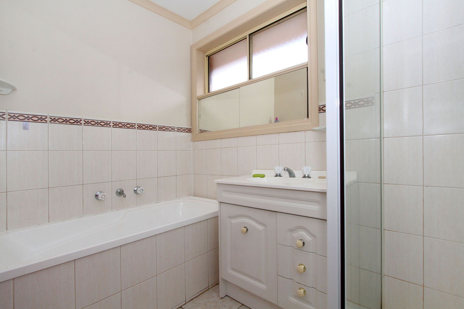 CENTRAL EPPING CHARM   *Insp Tue 11th Jul @ 4:20pm*