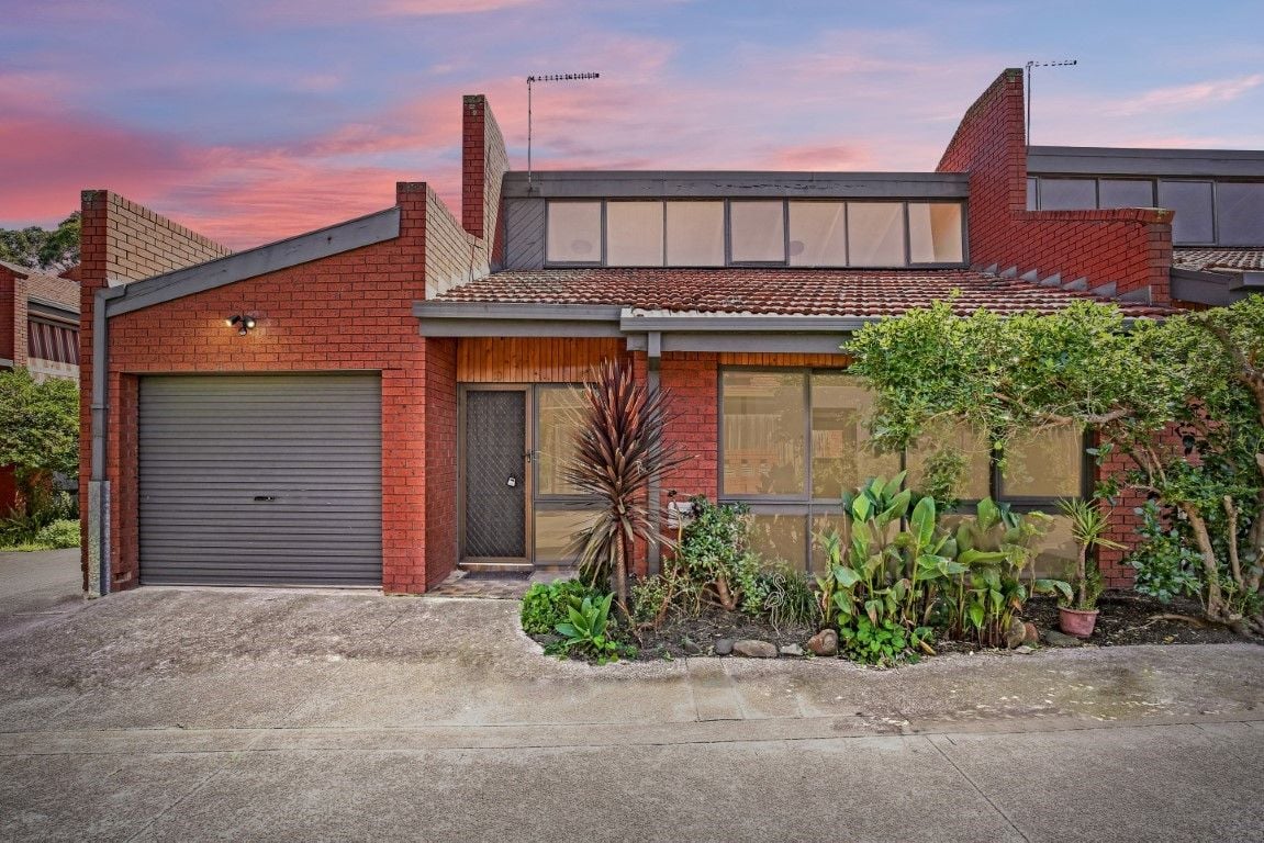 A Gorgeous Home In Northcote