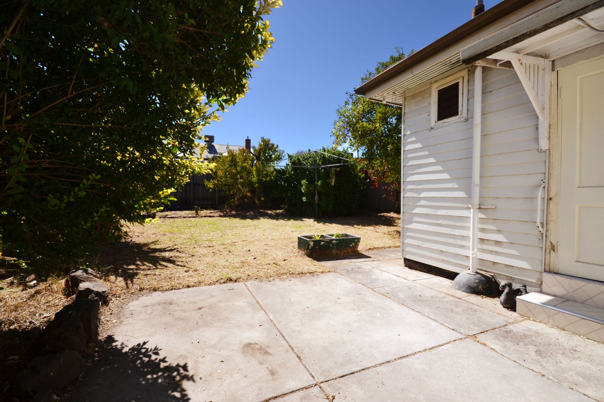 EXTRA LARGE FAMILY LIVING