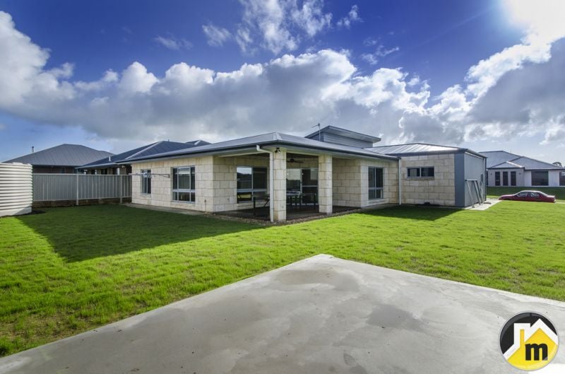 5 Coolum Close Worrolong SA, Worrolong - Thumbnail 2