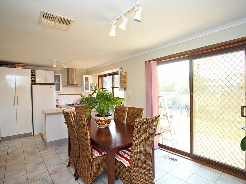 37 Hoddle Way, Altona Meadows - Thumbnail 4