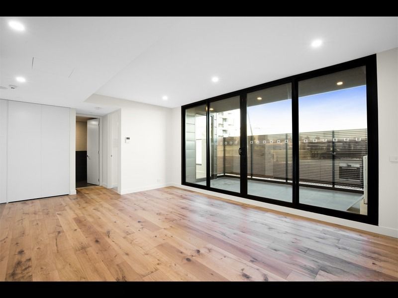 102/19 Wellington Road, Box Hill - Thumbnail 2