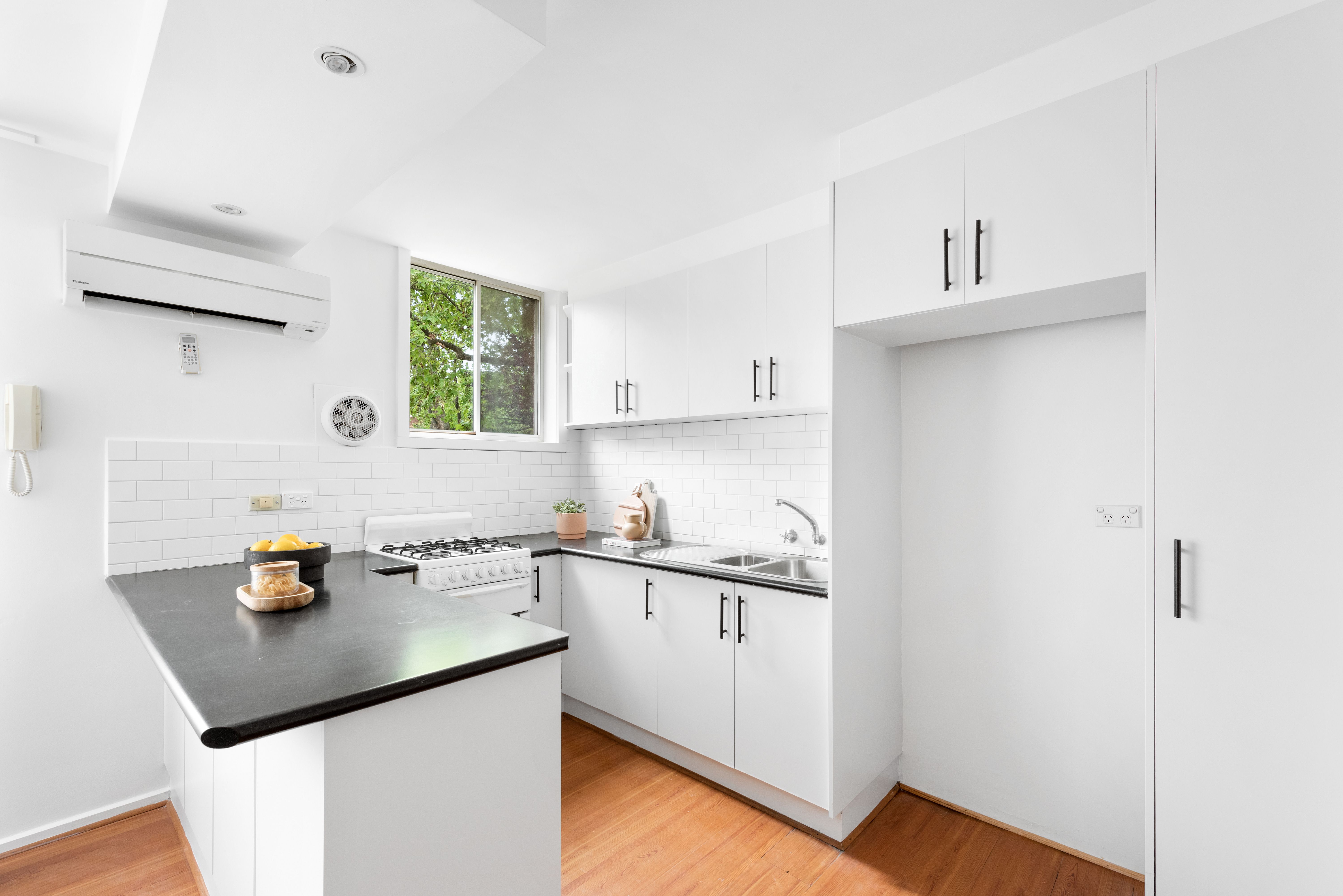 2/31 Norwood Street Flemington VIC, Flemington - Thumbnail 3