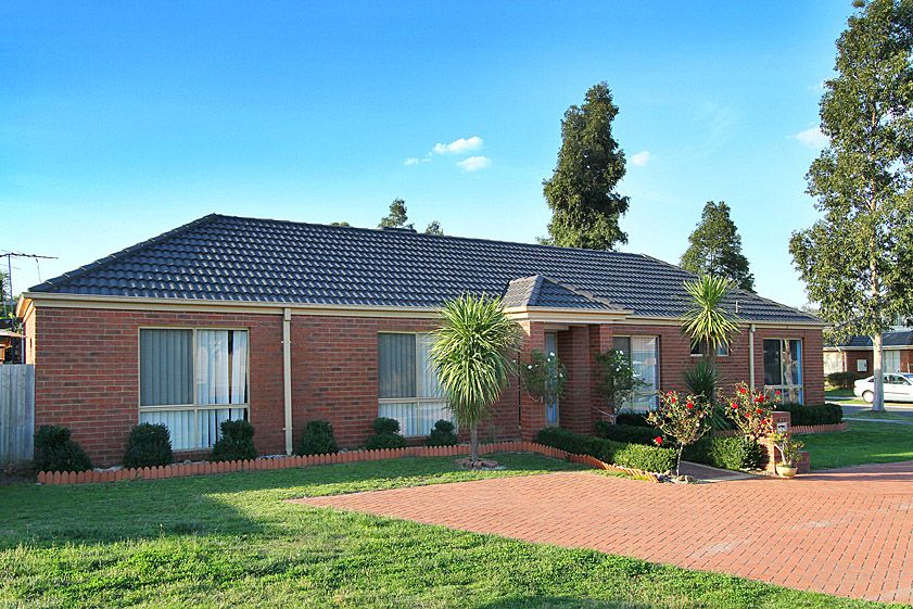 CLOSE TO ALL AMENITIES!