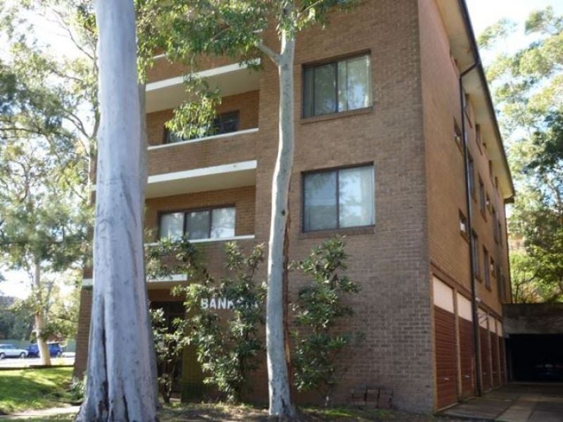 2/74 Linden Street