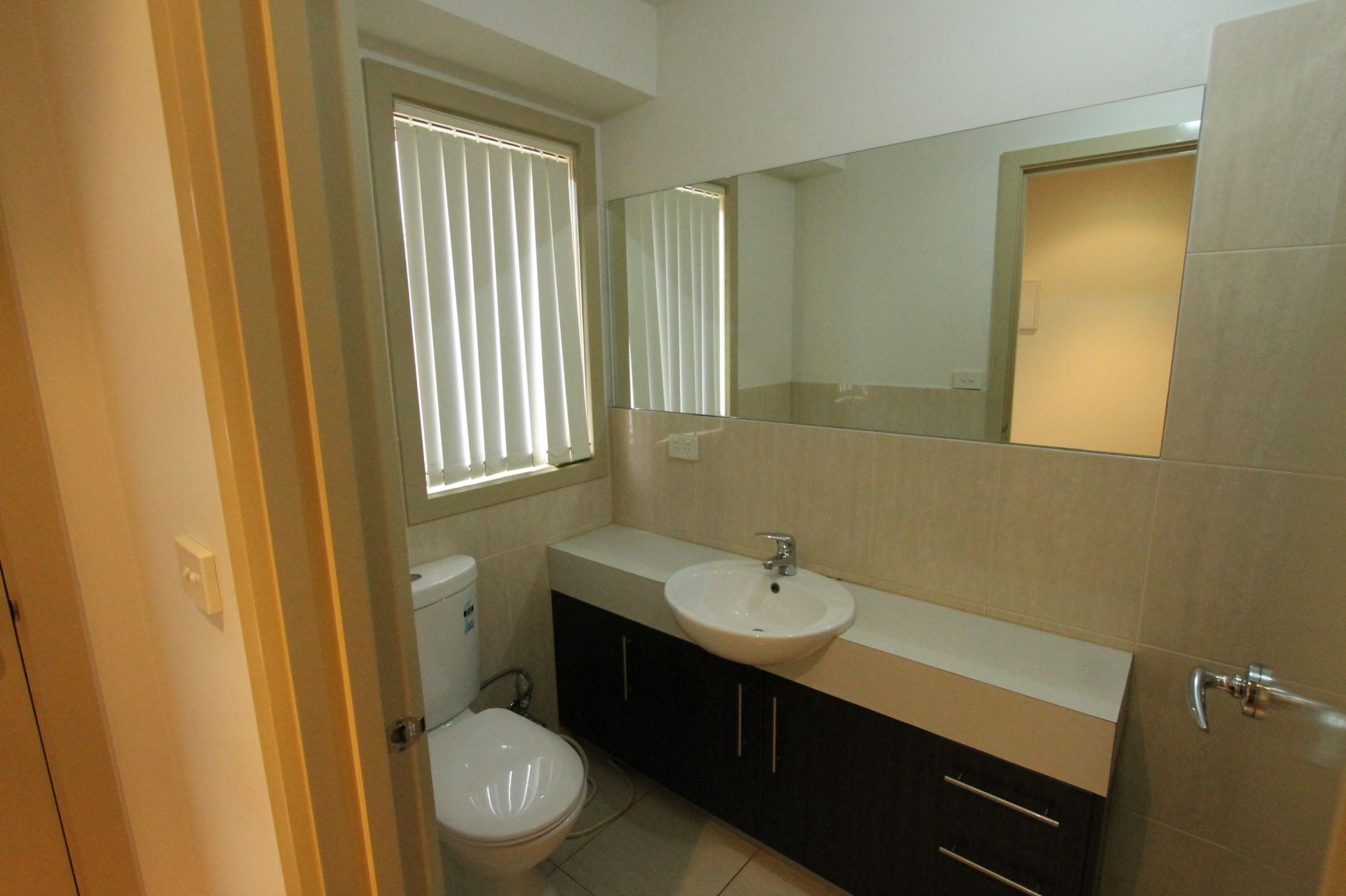 Modern, One Bedroom Unit!
