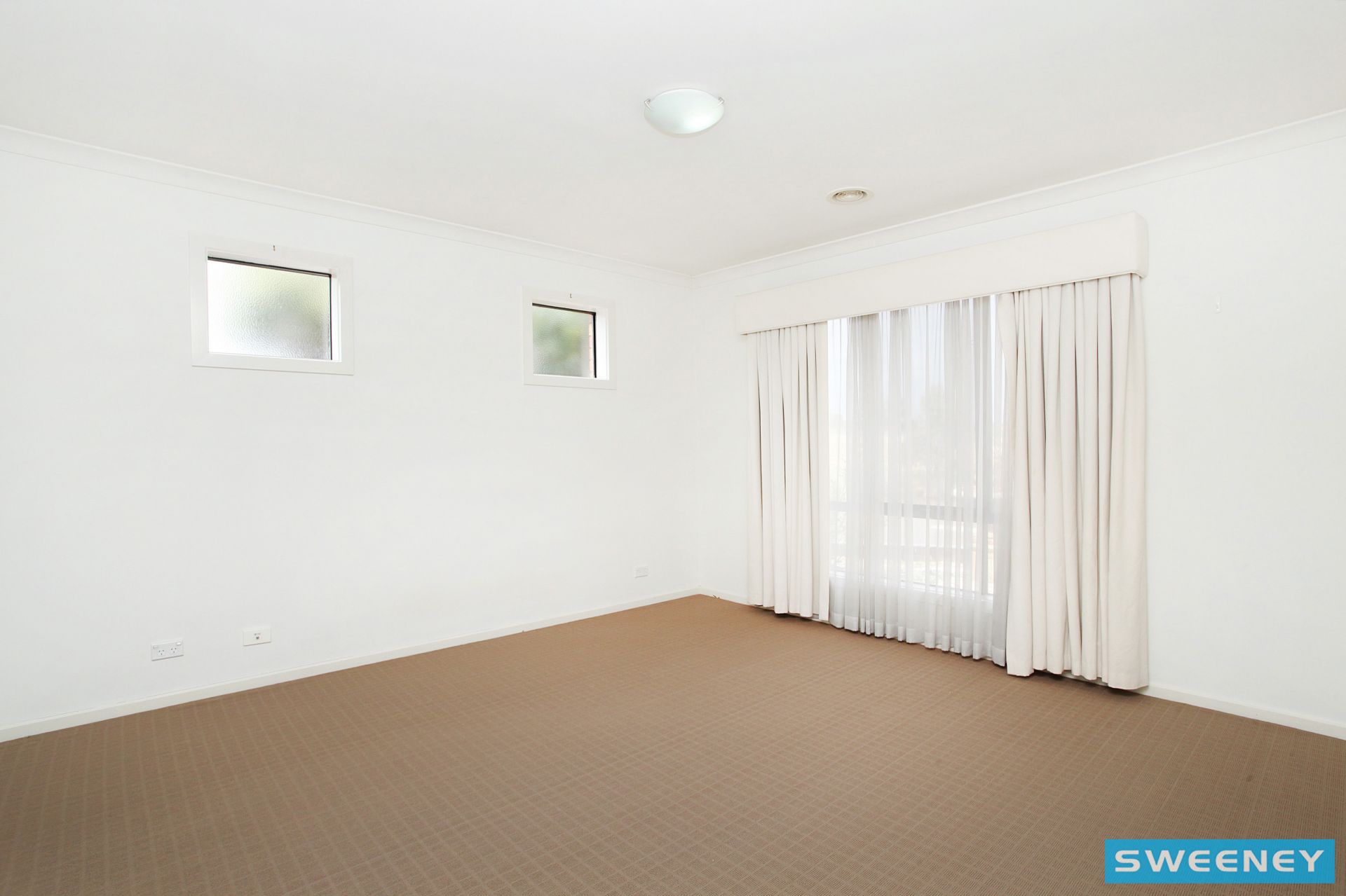 40 Klippel Way, Caroline Springs - Thumbnail 3