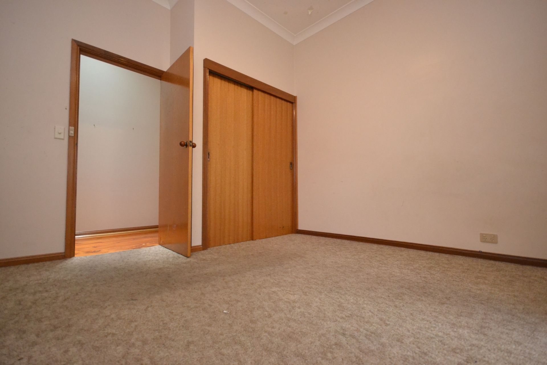 ORIGINAL CHARM IN A GREAT LOCATION