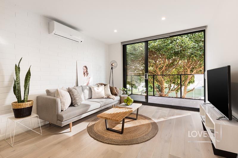 Luxury Living with Envious City Views! 
Brand New Apartment!